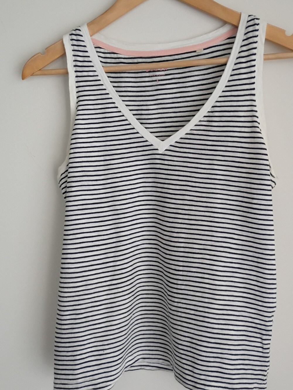 Boden Sophie Slub Vest Black White Stripe Tank Tee Preppy Academia Quiet Luxury